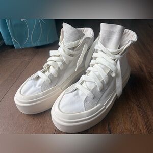 Converse Chuck Taylor All Star Cruise Hi Triple White Sneakers M6/W7.5 All White